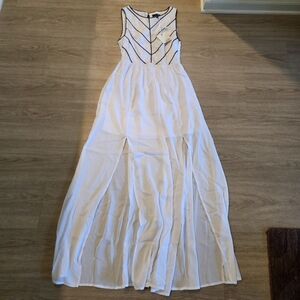NWT Ladakh White Sleeveless Maxi Dress